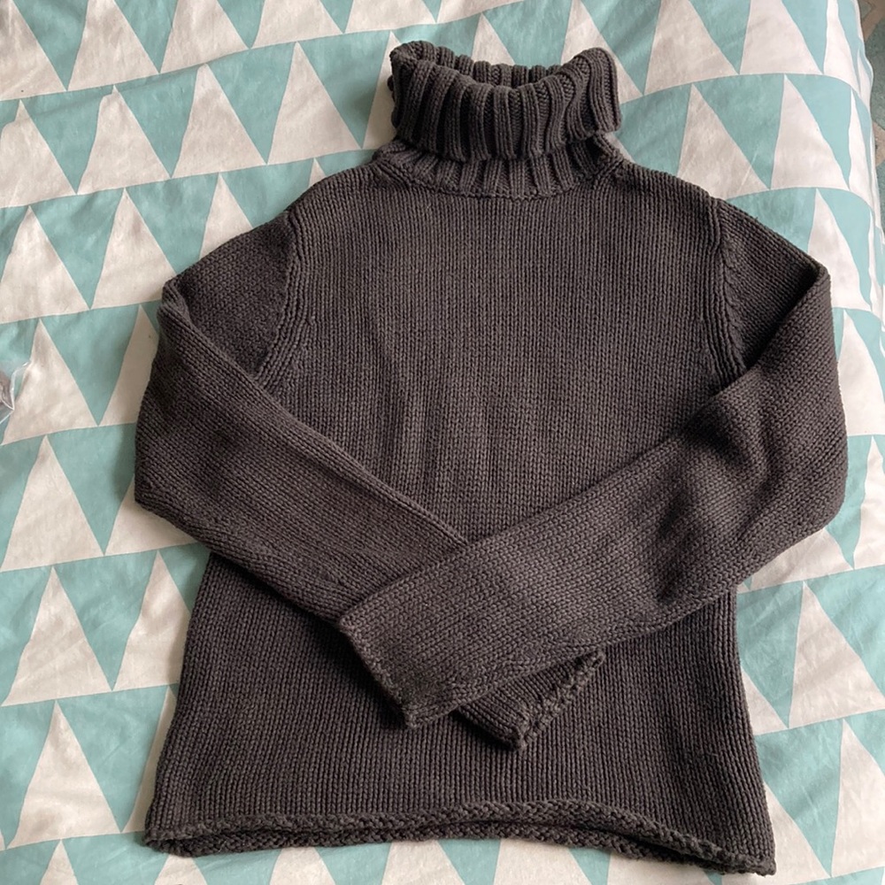 Banana Republic beautiful chunky knit sweater